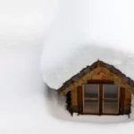 Vous voulez sortir du réseau ?  N’achetez pas une grande maison.