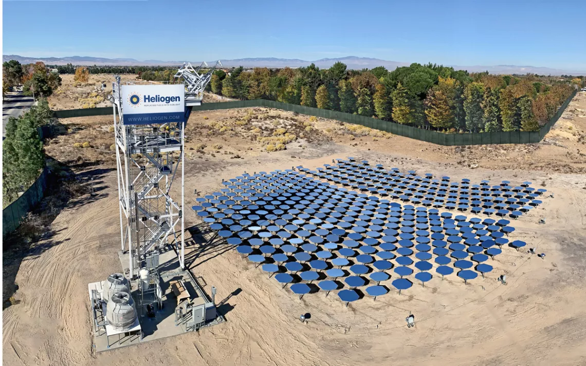 Réseau de miroirs expérimentaux d'Heliogen.  |  Photo gracieuseté de Heliogen