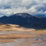 Le public fait exploser une proposition de location de pétrole et de gaz près du parc national du Colorado