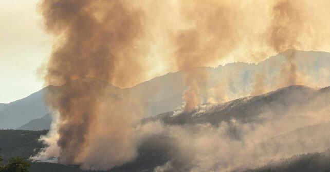 San Bartolomé Pinares Ávila incendio forestal descontrolado desalojos UME