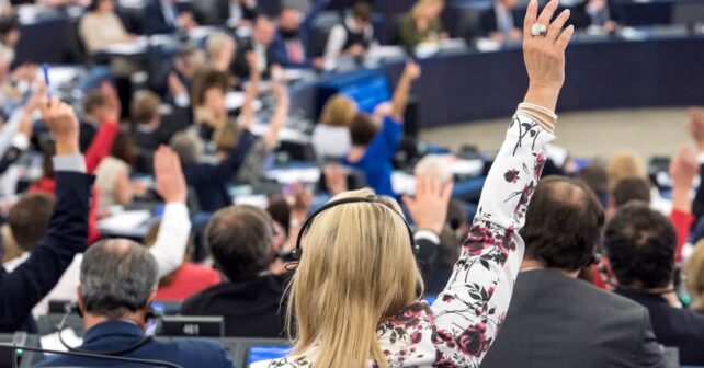 Eurocámara votando legislación clave del Pacto Verde Europeo