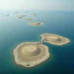 Ils jettent des tonnes de sable dans l'océan pendant 12 ans et parviennent à créer de toutes nouvelles îles à partir de zéro.