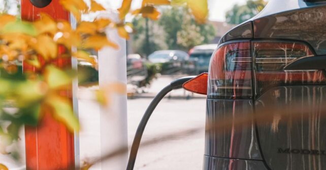 Ventas de coches en la Unión Europea impulsadas por híbridos