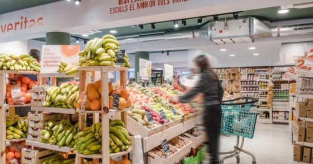 Veritas en Galicia inaugura nuevo supermercado ecológico en A Coruña