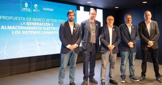 Antonio Morales explica el desperdicio de renovables en Canarias