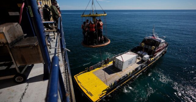 Científicos de la Expedición 501 trabajan en el hallazgo de un enorme acuífero de agua dulce frente a la costa de Nueva York.