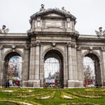 L'Espagne éteint ses monuments pour Earth Hour à l'occasion de son 20e anniversaire