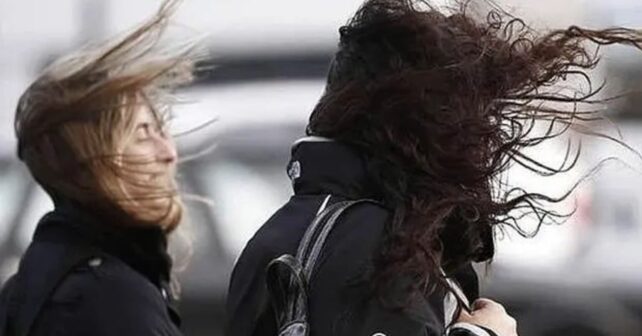 El tiempo hoy 26 de marzo en España con aviso naranja por viento y oleaje