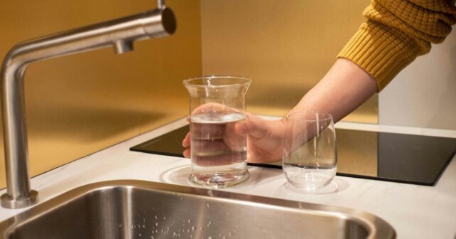 Científicos piden reducir nitratos en agua y alertan de consumo contaminado en España