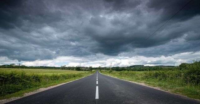 el tiempo hoy 22 de abril en España con tormentas y contraste térmico mapa meteorológico de España