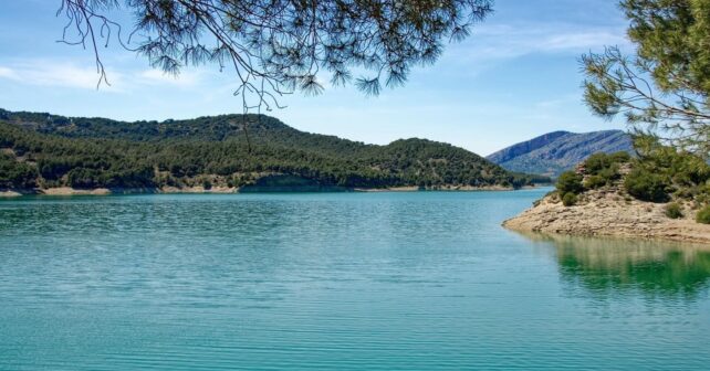 la reserva de agua en España baja al 83%
