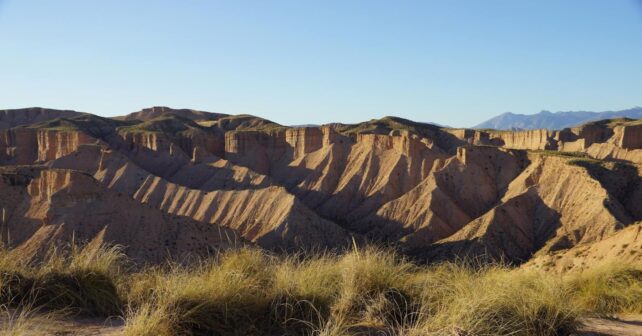 Geoparque de Granada impulsa el ecoturismo con nuevas empresas acreditadas paisaje