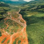 Les scientifiques confirment que le permafrost rend les rivières oranges après avoir libéré des métaux toxiques piégés depuis des millions d'années et a déjà tué deux espèces : les Pyrénées, touchées