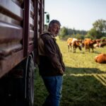 ʼTrente ans de sélection partis en une matinéeʼ : un éleveur du Cantal filme lʼabattage de son troupeau touché par la dermatose
