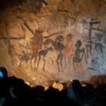 Des gravures rupestres restées cachées pendant des millénaires découvertes dans une grotte du Lot