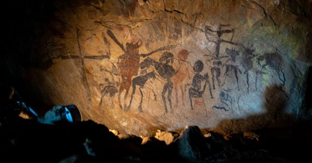 Des gravures rupestres restées cachées pendant des millénaires découvertes dans une grotte du Lot