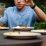 Pourquoi il y a autant de guêpes cet été et lʼastuce toute bête que personne nʼutilise pour les éloigner de la table