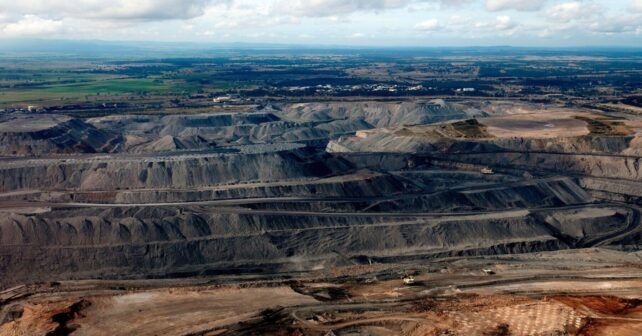 León recupera más de 1.100 hectáreas degradadas por la minería del carbón y genera empleo en la transición justa