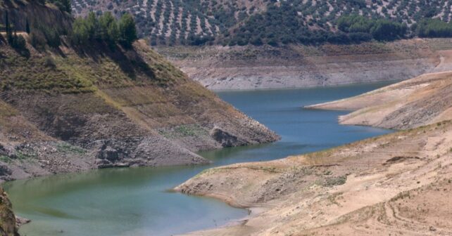 Los embalses bajan en España pese a mantener unas reservas muy superiores a la media histórica