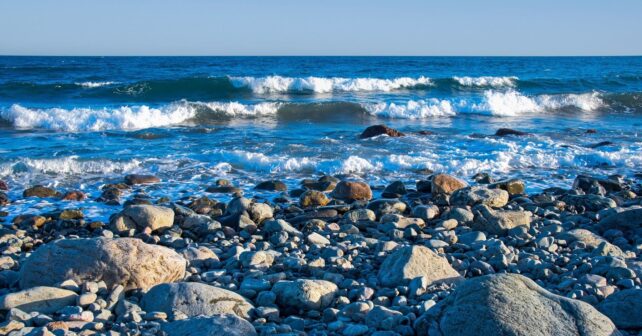 El Mediterráneo afronta su mayor desafío ambiental entre plásticos, calor extremo y pérdida de biodiversidad