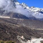 Catastrophe glaciaire au Népal : la chaîne de l'Himalaya inondée alors que le risque de nouvelles avalanches augmente