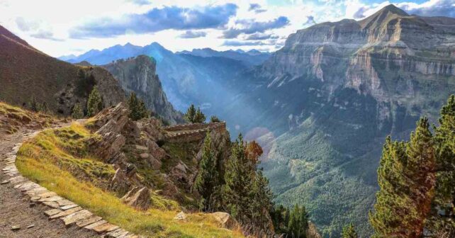 Formaciones rocosas y relieve local en el Día Internacional de la Geodiversidad 2026