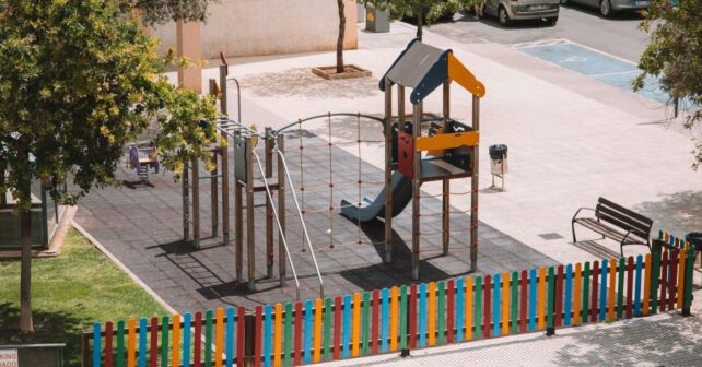 Parque infantil sin pavimento sintético como alternativa a los suelos de caucho en parques infantiles